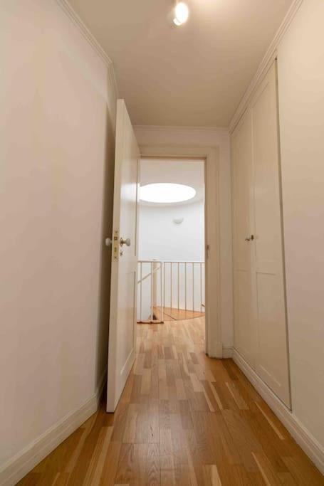 Apartment Historical 3 Bedroom Duplex In