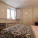 Historical 3 Bedroom Duplex Apartment In Lisbon