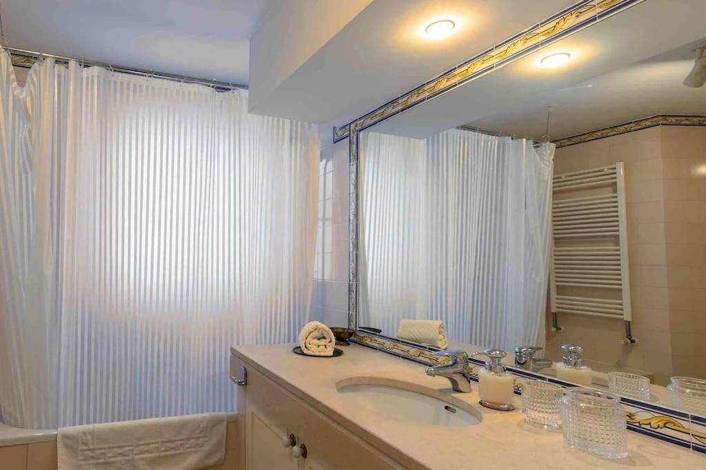 Historical 3 Bedroom Duplex In Apartment Lissabon