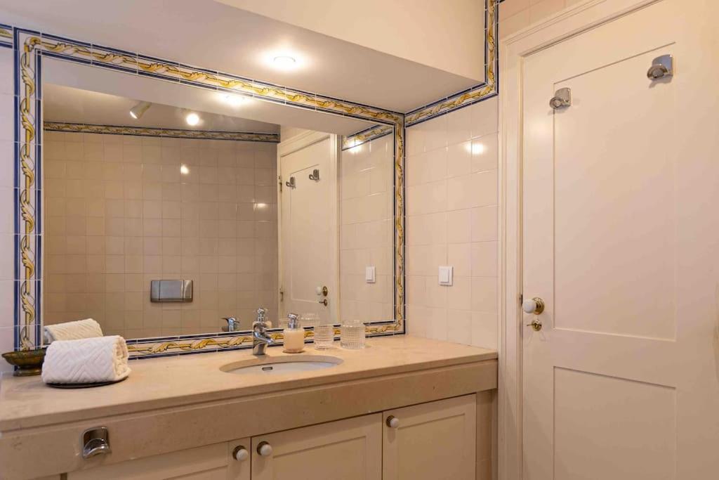 Historical 3 Bedroom Duplex In Apartment *