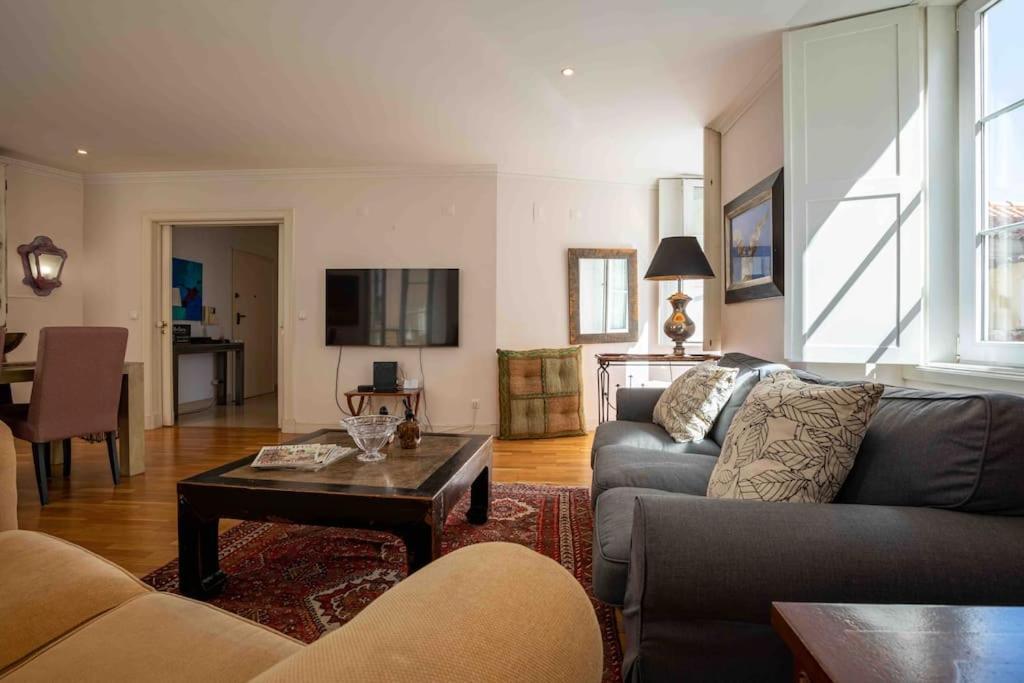 Historical 3 Bedroom Duplex In * Lissabon