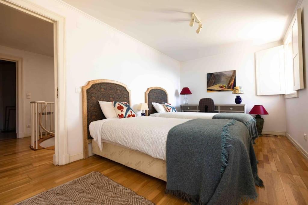 Historical 3 Bedroom Duplex In * Lissabon