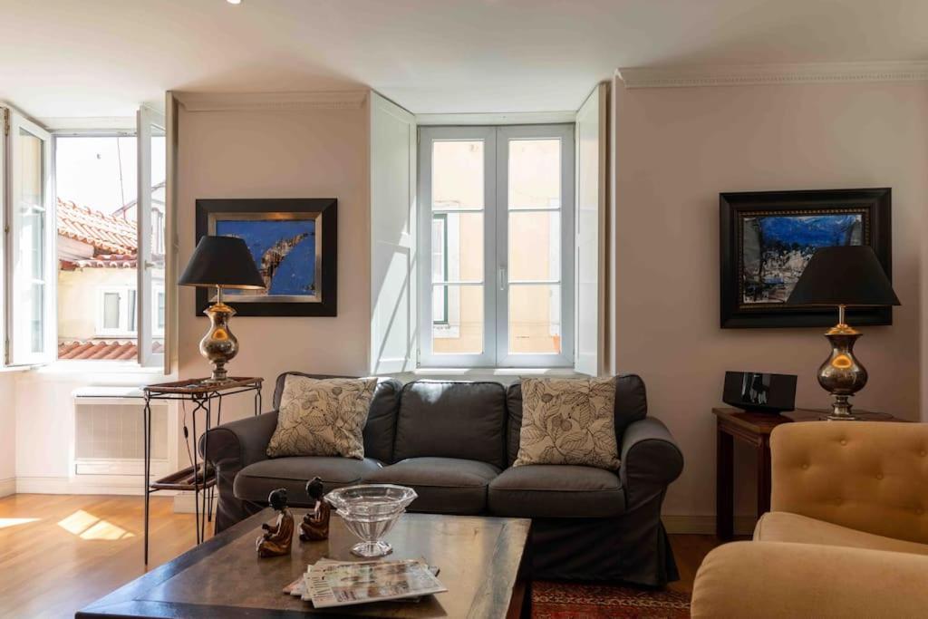 Historical 3 Bedroom Duplex In *