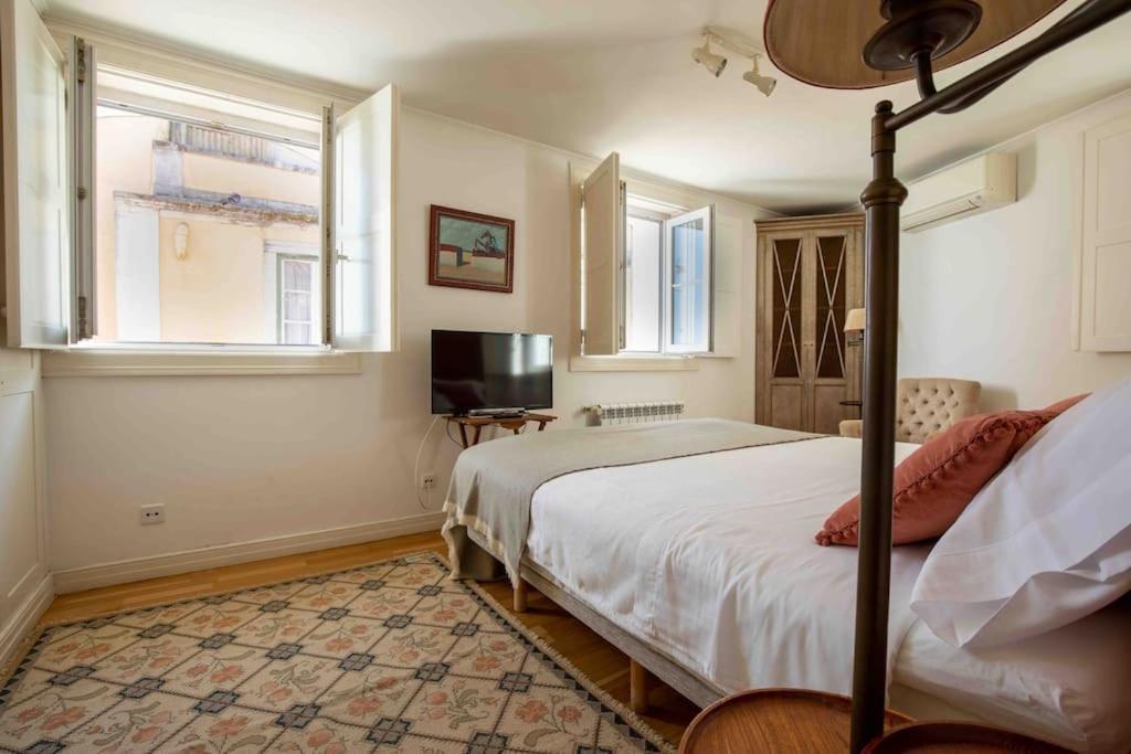 Historical 3 Bedroom Duplex In Lissabon