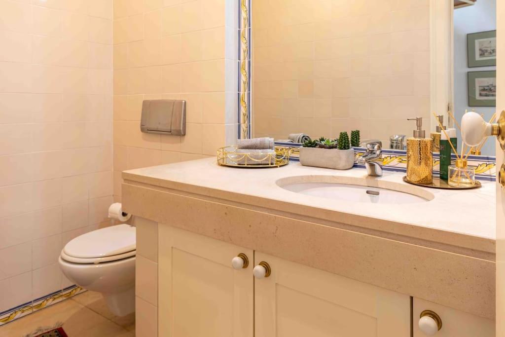 Apartment Historical 3 Bedroom Duplex In