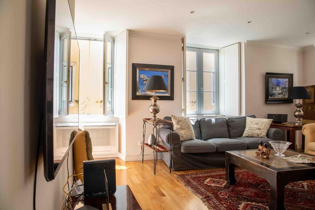 Historical 3 Bedroom Duplex In * Lissabon