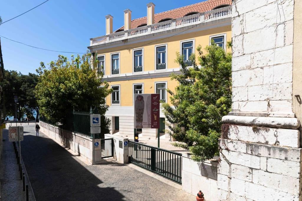 Apartment Historical 3 Bedroom Duplex In